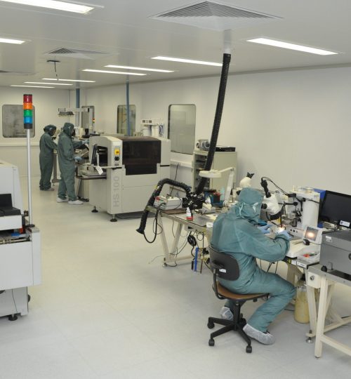 Laboratório de empacotamento e integração de sistemas do CTI-Nano
